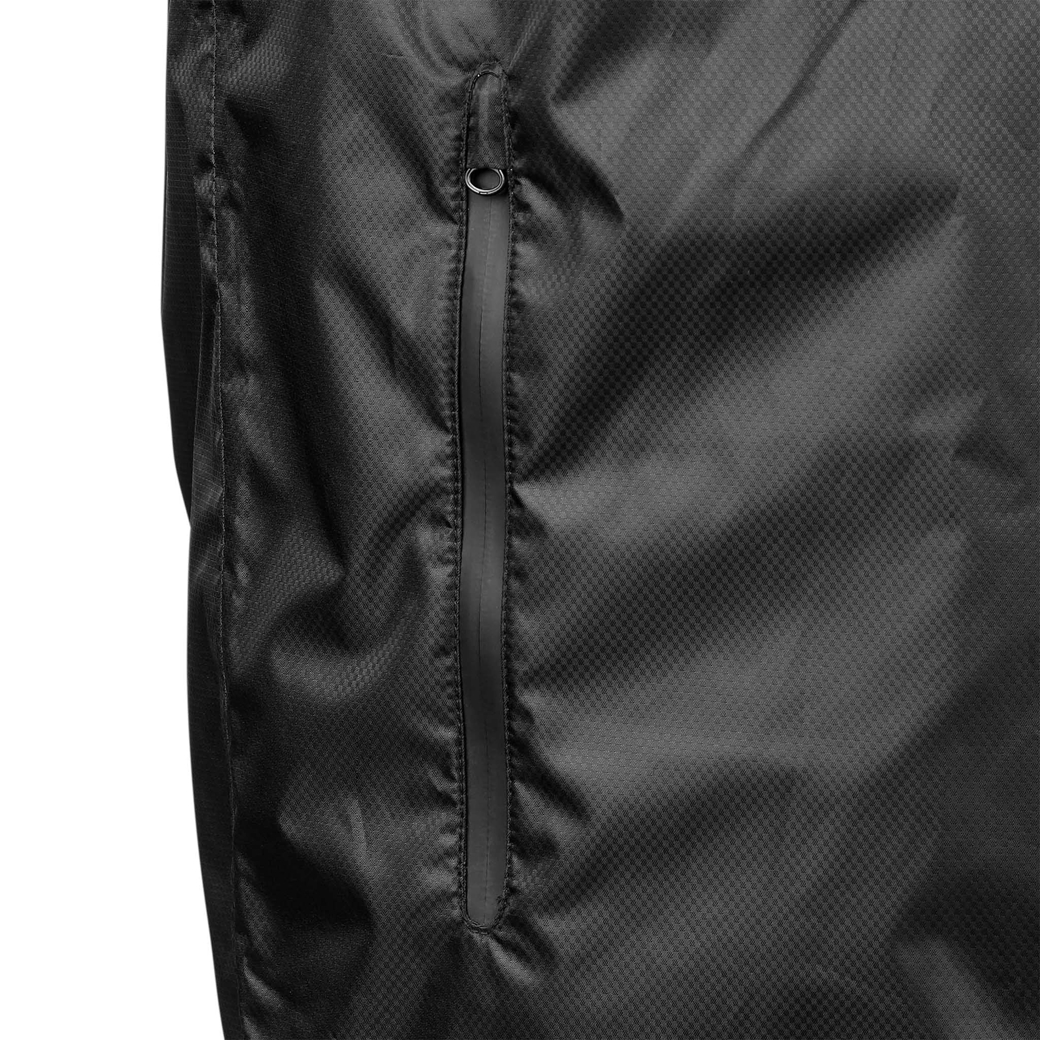 Nærbilde av svart All-weather jacket Monaco v24, Match & Training wear, viser glidelåslomme.