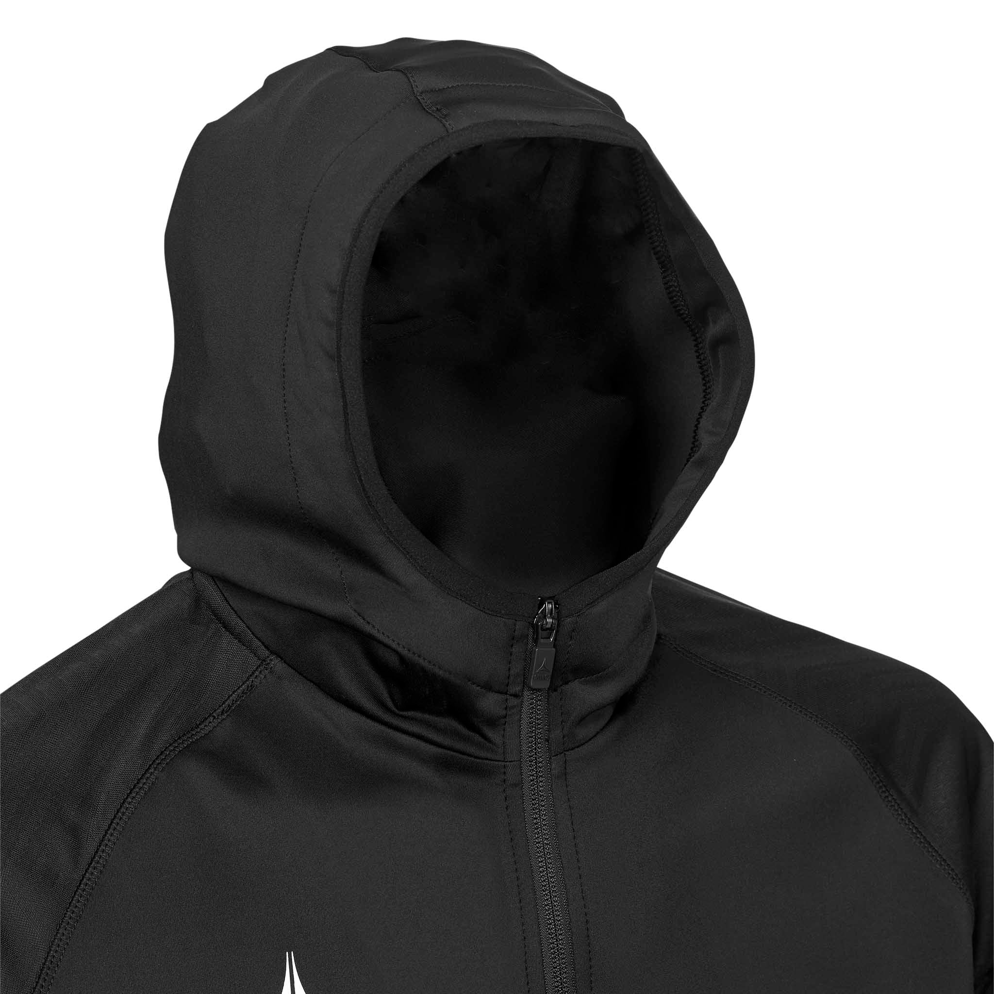 Nærbilde av sort Zip hoodie Monaco v24 Match & Training-tøy med hette, glidelås og hvit logodetalj.