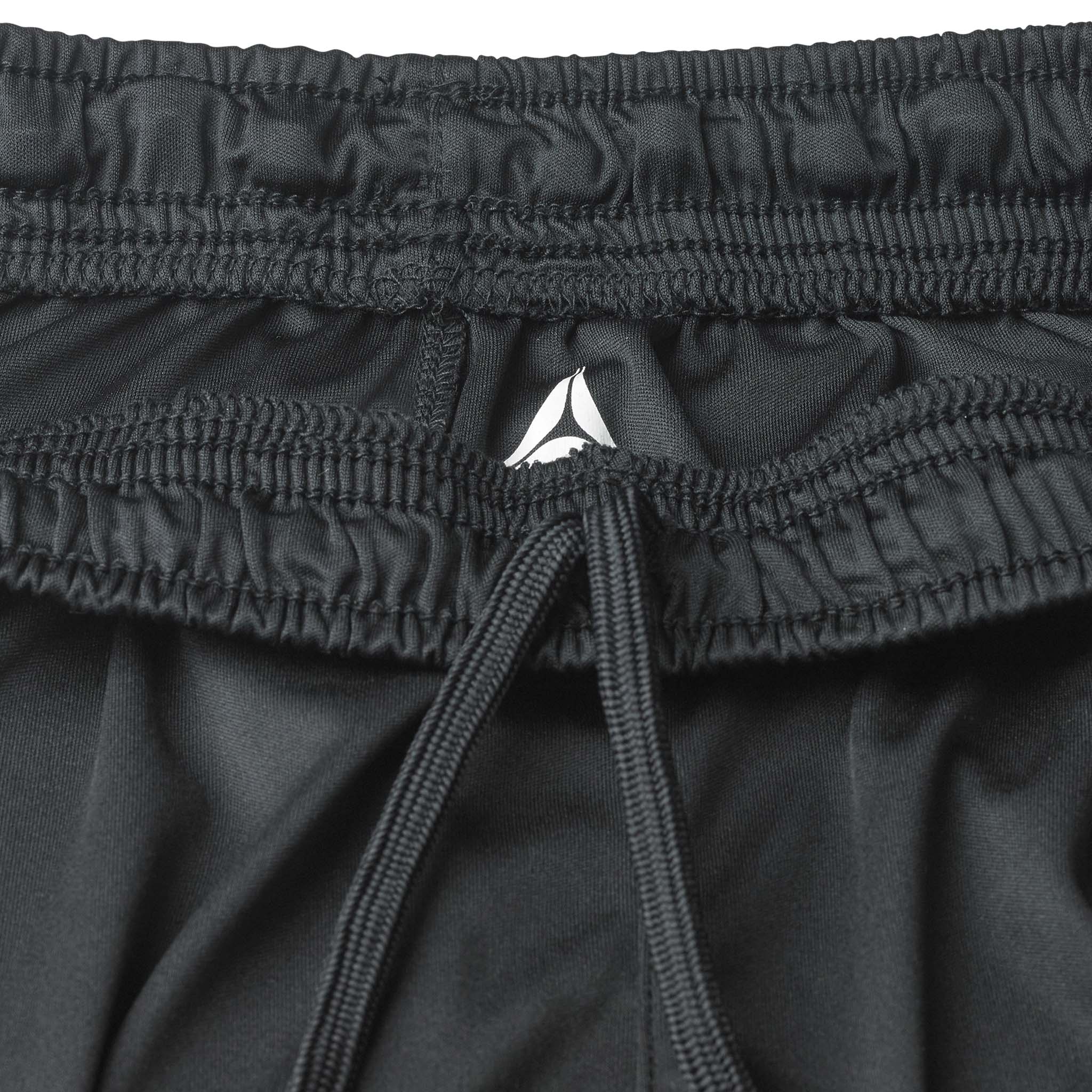 Nærbilde av sorte Player shorts Spain v25, Match & Training wear, med strikk i livet og snøring samt hvit logo