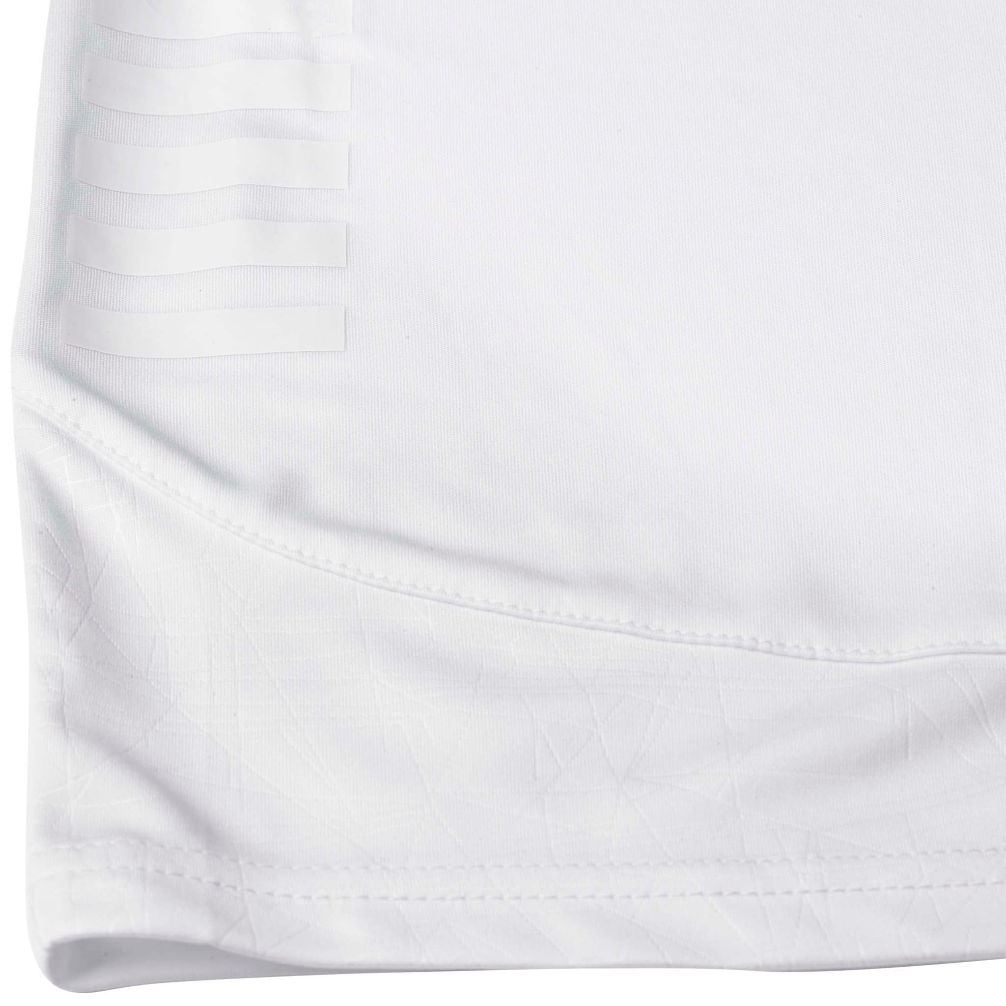 Nærbilde av hvite Player shorts Spain v25, Match & Training wear, som viser stoffstruktur og sydd kantdetalj.
