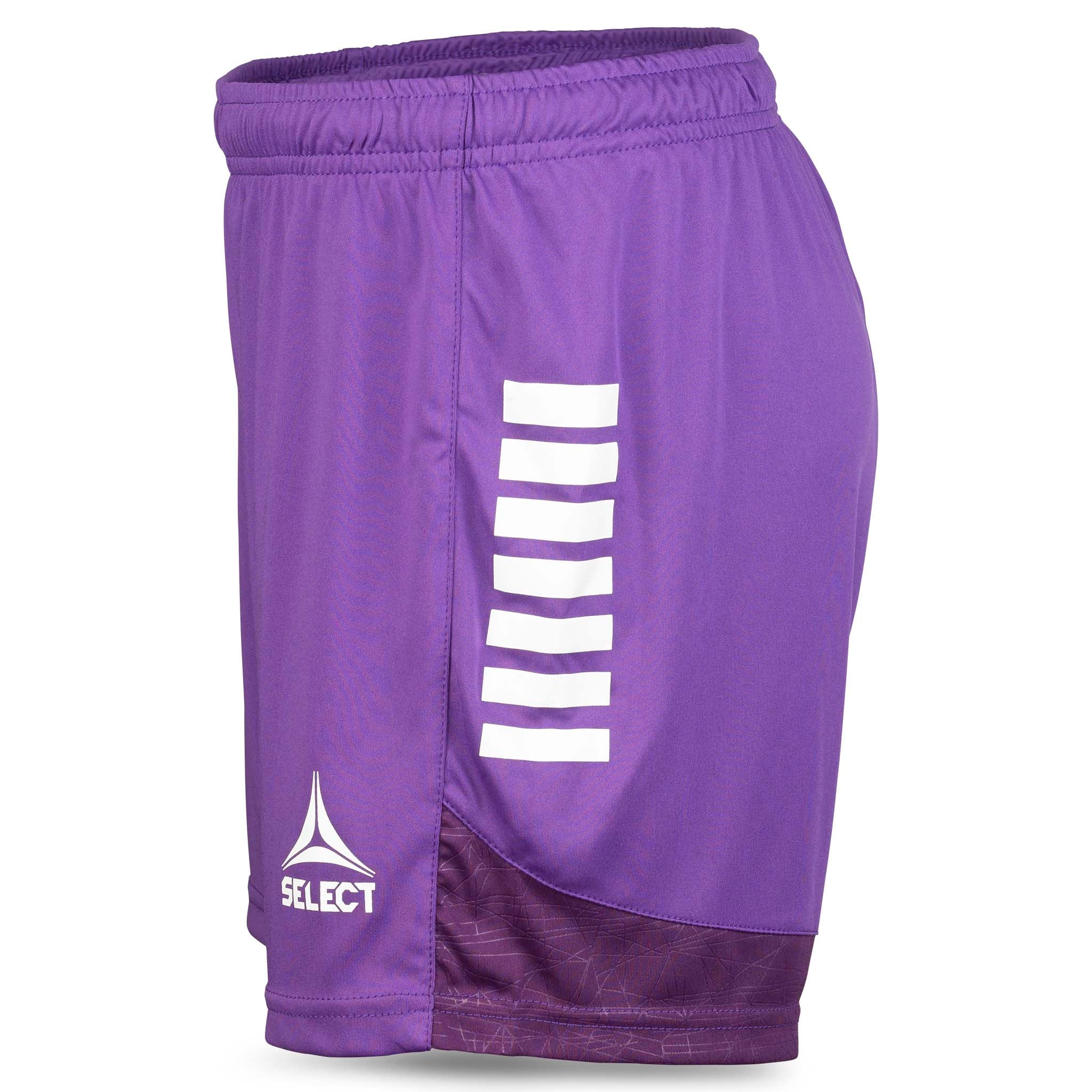 Høyresidevisning av lilla-hvite Player shorts Spain woman v25, fotball Match & Training wear med hvite striper.
