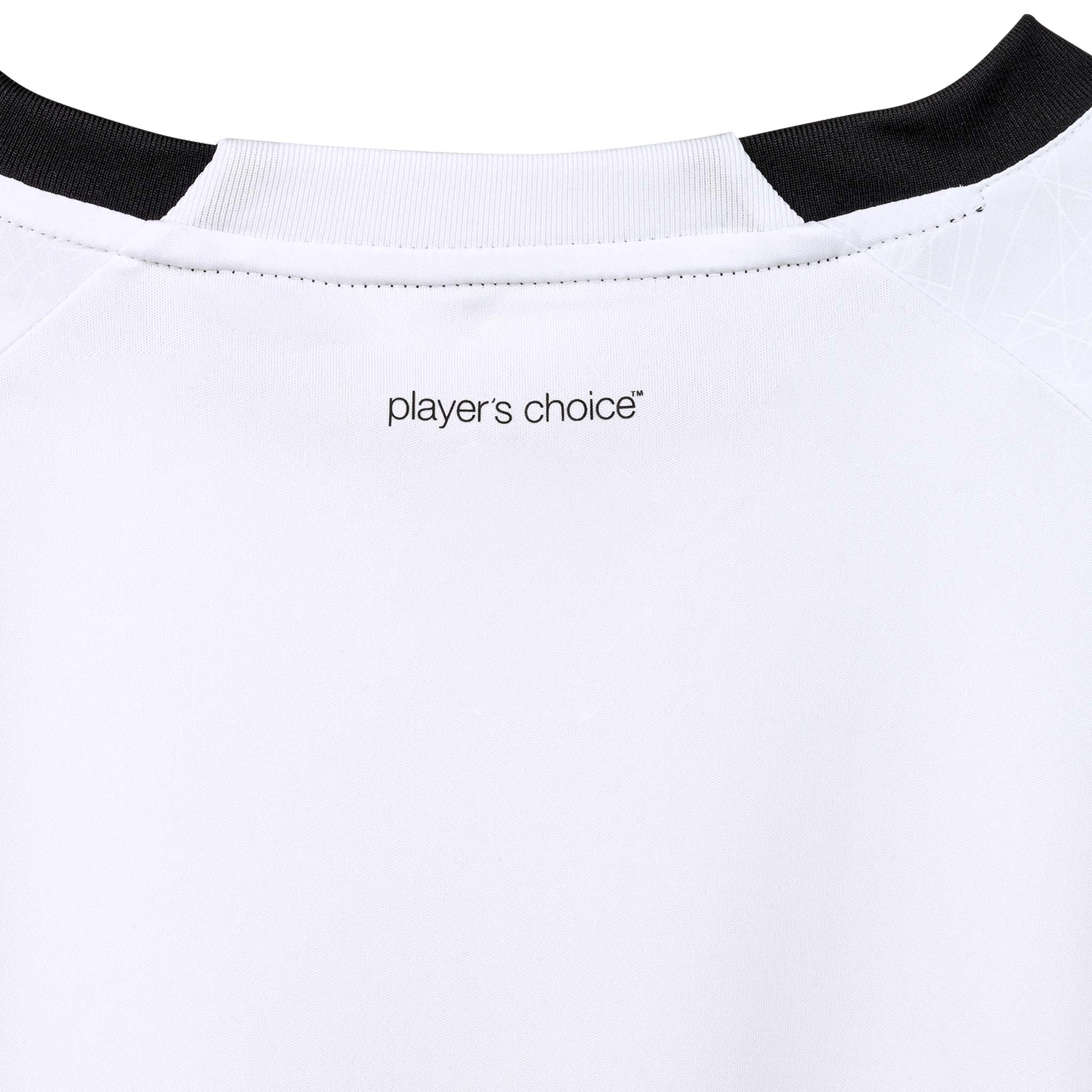 Nærbilde av hvit Player shirt S/S Spain woman v25, Match & Training wear, sort krage, 'player's choice'-tekst