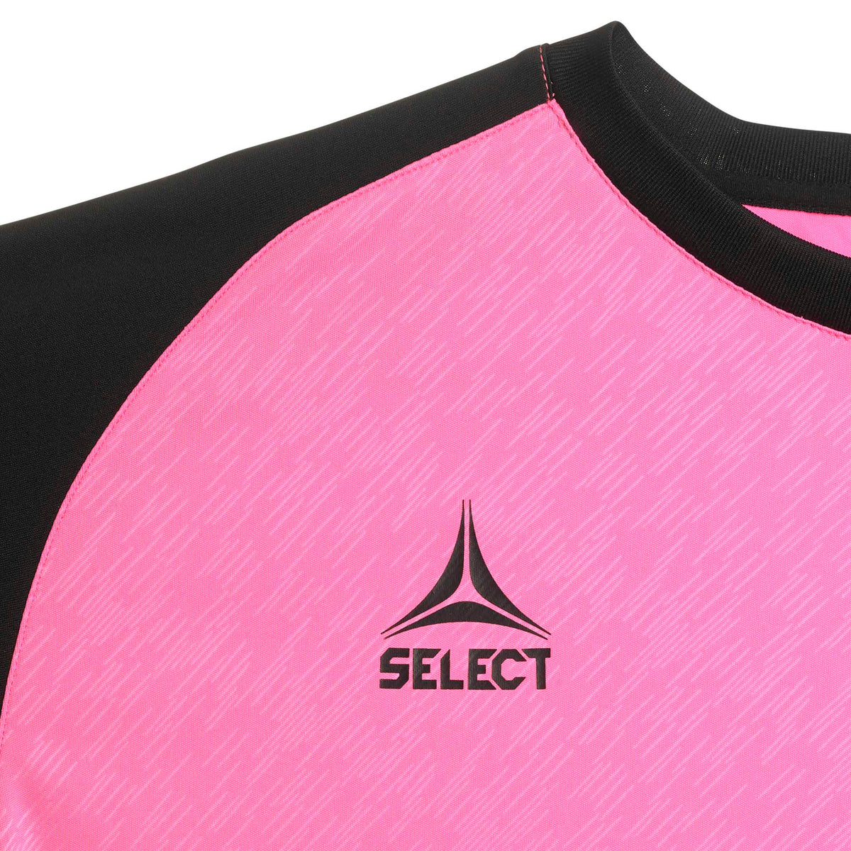 Nærbilde av Player shirt S/S Pisa X, Kamp- & treningstøy, i rosa med svarte skuldre og fotballogo