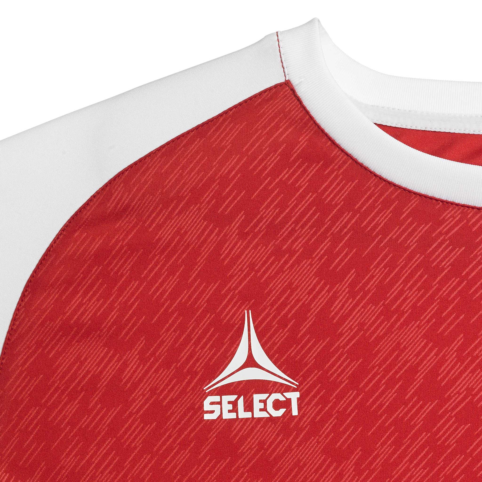Nærbilde av rød og hvit Player shirt S/S Pisa X fotball Match & Training wear med Select-logo