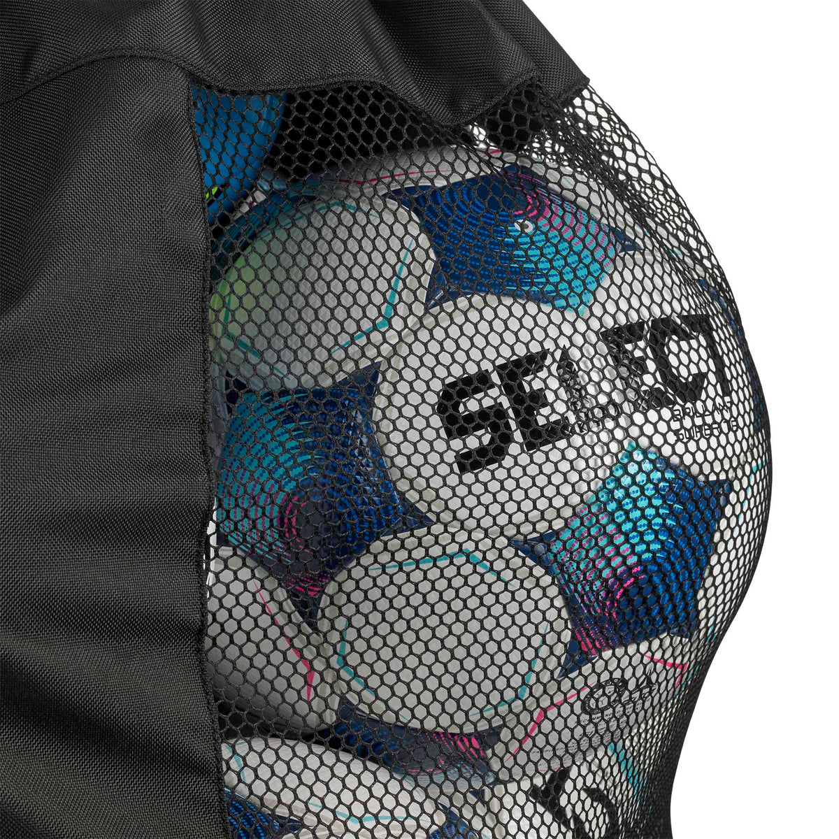 Nærbilde av svart nett Football bag Select 10-12 balls v26, sportsbag med blå og hvite fotballer.